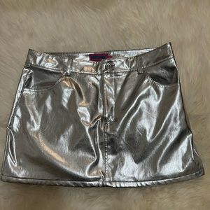 METALLIC EDIKTED MINI SKIRT